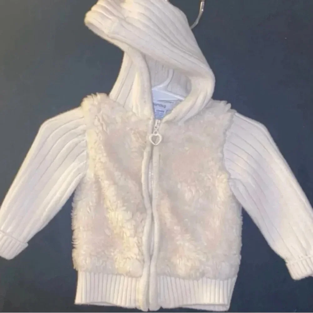 💞 Baby & Toddler Girl Size 12 Months White Faux Fur Hooded Sweater